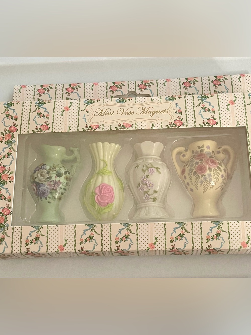 Urban Outfitters Floral Mini Vase Magnet Set x 4